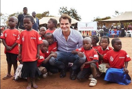 Roger Federer, ha speso 13 milioni per edificare 81 scuole in Africa